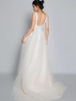 Plus Size Wedding Dresses 2026 Tulle Deep V Neck A Line Sleeveless Multilayer Tulle Lace Applique Classic Bridal Gowns With Train