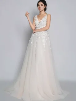 Plus Size Wedding Dresses 2026 Tulle Deep V Neck A Line Sleeveless Multilayer Tulle Lace Applique Classic Bridal Gowns With Train