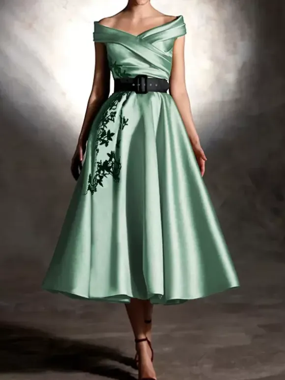 Prom Dress Satin Fabric Designed Neckline Ball Gown Short Sleeves Applique Party Dresses