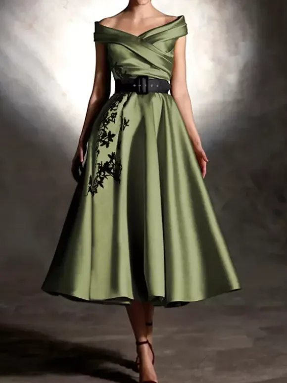 Prom Dress Satin Fabric Designed Neckline Ball Gown Short Sleeves Applique Party Dresses