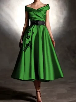 Prom Dress Satin Fabric Designed Neckline Ball Gown Short Sleeves Applique Party Dresses