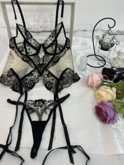 Sexy Lingerie 3-Piece Floral Print Backless Lace Black Adult's Bra Panty Sets