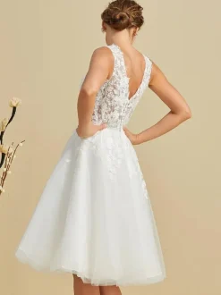 Short Wedding Dress Knee-Length V-Neck Sleeveless A-Line Natural Waist Lace Bridal Dresses