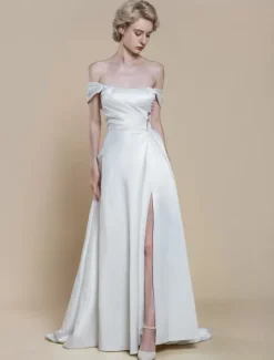 Simple Wedding Dress Ball Gown Designed Neckline Sleeveless Pearls 20cm Bridal Gowns