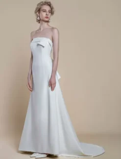 Simple Wedding Dress Stretch Crepe Designed Neckline Sleeveless Lace Ball Gown 20cm Bridal Gowns
