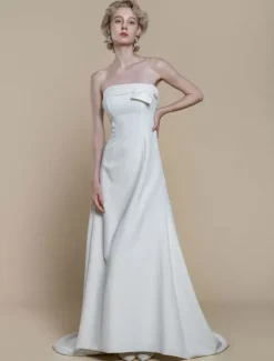 Simple Wedding Dress Stretch Crepe Designed Neckline Sleeveless Lace Ball Gown 20cm Bridal Gowns