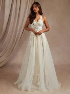 Simple Wedding Dress A-Line V-Neck Sleeveless Lace Bridal Gowns Free Customization