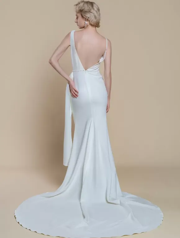 Simple Wedding Dress Mermaid Designed Neckline Sleeveless Pearls 60cm Bridal Dresses