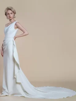 Simple Wedding Dress Mermaid Designed Neckline Sleeveless Pearls 60cm Bridal Dresses