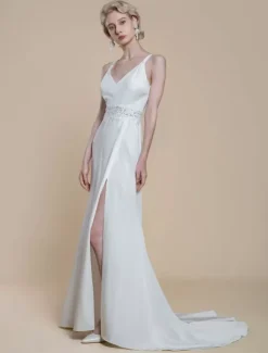 Simple Wedding Dress Satin Fabric V-Neck Sleeveless Lace Ball Gown 30cm Bridal Gowns