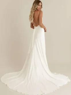 Simple Wedding Dress Satin Fabric Jewel Neck Sleeveless Lace Sheath Bridal Dresses