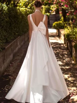 Vintage Wedding Dress V-Neck Sleeveless Natural Waist Satin Fabric With Train Bows Bridal Gowns