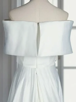 Vintage Wedding Dresses Off-The-Shoulder Short Sleeves Satin Fabric With Train Bridal Dress Free Customization