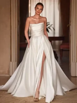 Vintage Wedding Dresses Strapless Sleeveless Natural Waist Satin Fabric With Train Pockets Bridal Gowns