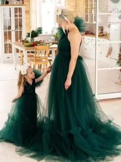 Wedding Flower Girl Dresses Special Occasion Dresses Emeralds Long Sleeves Tiered