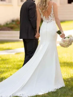 White Simple Mermaid Wedding Dress V-Neck Sleeveless Backless Lace Bridal Gowns Free Customization