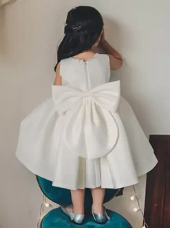 White Flower Girl Dresses Ivory Satin Fabric Sleeveless Jewel Neck Flower Girl Dresses