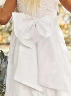 White Flower Girl Dresses White Polyester Short Sleeves Jewel Neck Flower Girl Dresses
