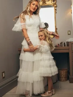 White Flower Girl Dresses Ivory Tulle Short Sleeves Designed Neckline Flower Girl Dresses