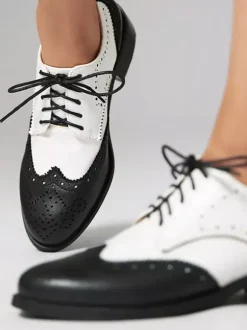 Women's Oxford Shoes Round Toe Lace Up Casual Shoes