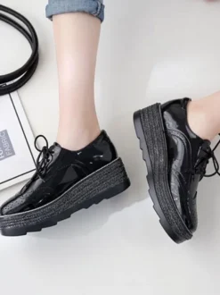 Women's Black Lace-Up Wingtip Brogues Round Toe Platform Oxfords