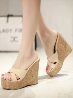 Women's Wedge Sandals Cocktail Metal Details Patent Leather Peep Toe Sandals