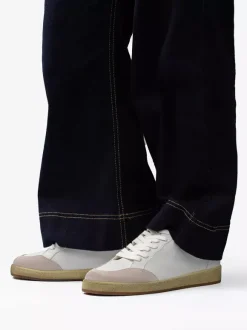 Women White Sneakers Lace Up Skate Sneakers
